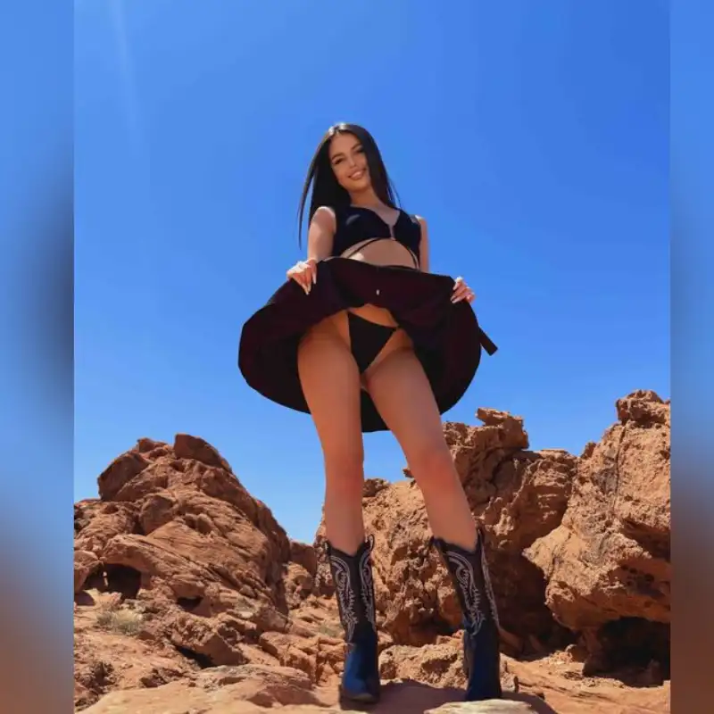 The Magnetic Allure of Jasmine Hille